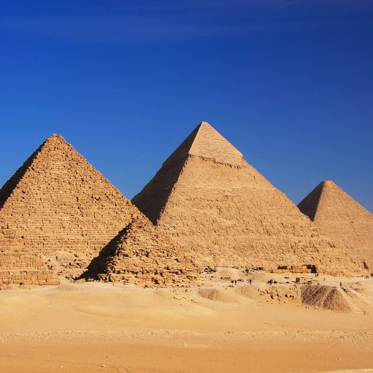 miten pyramidit rakennettiin