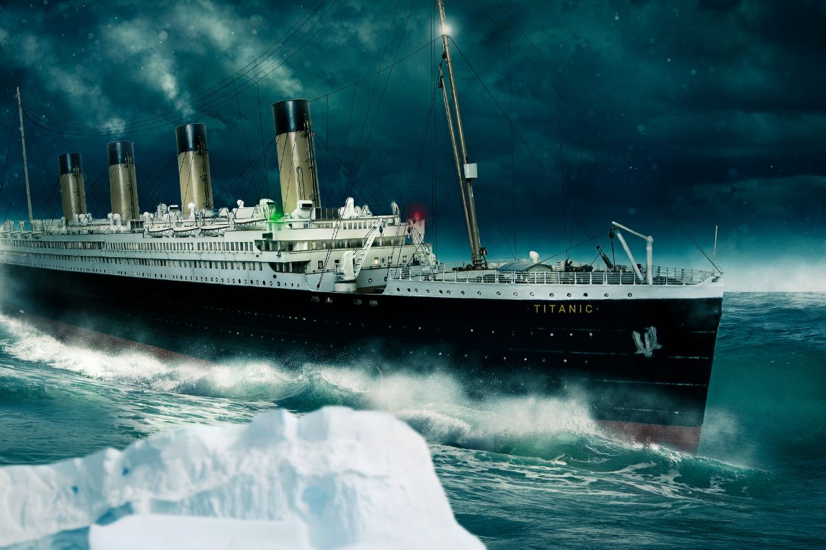 milloin titanic upposi
