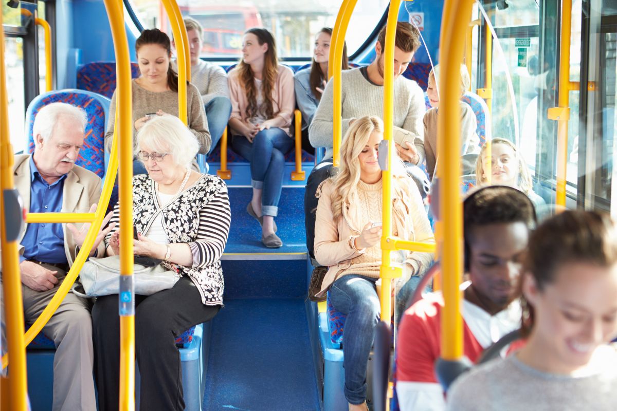 voiko bussissa maksaa käteisellä