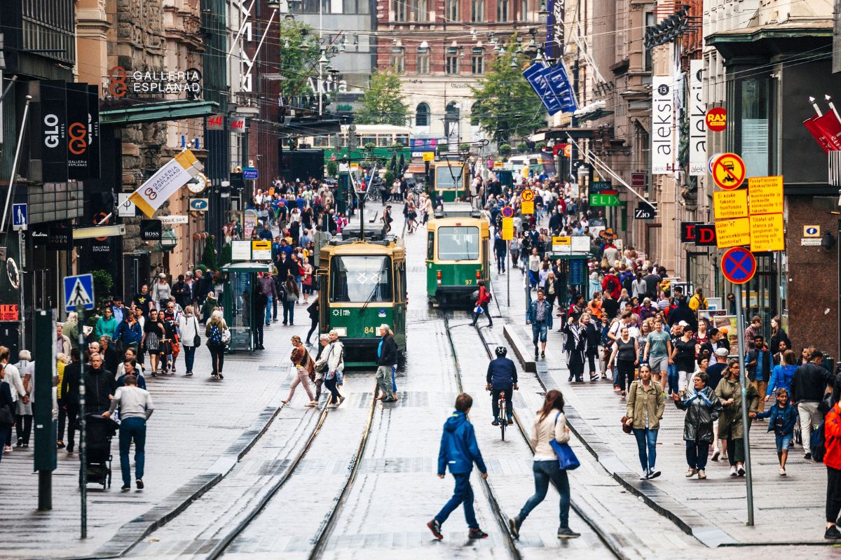 kuinka suuri osa maapallon ihmisistä asuu suomessa